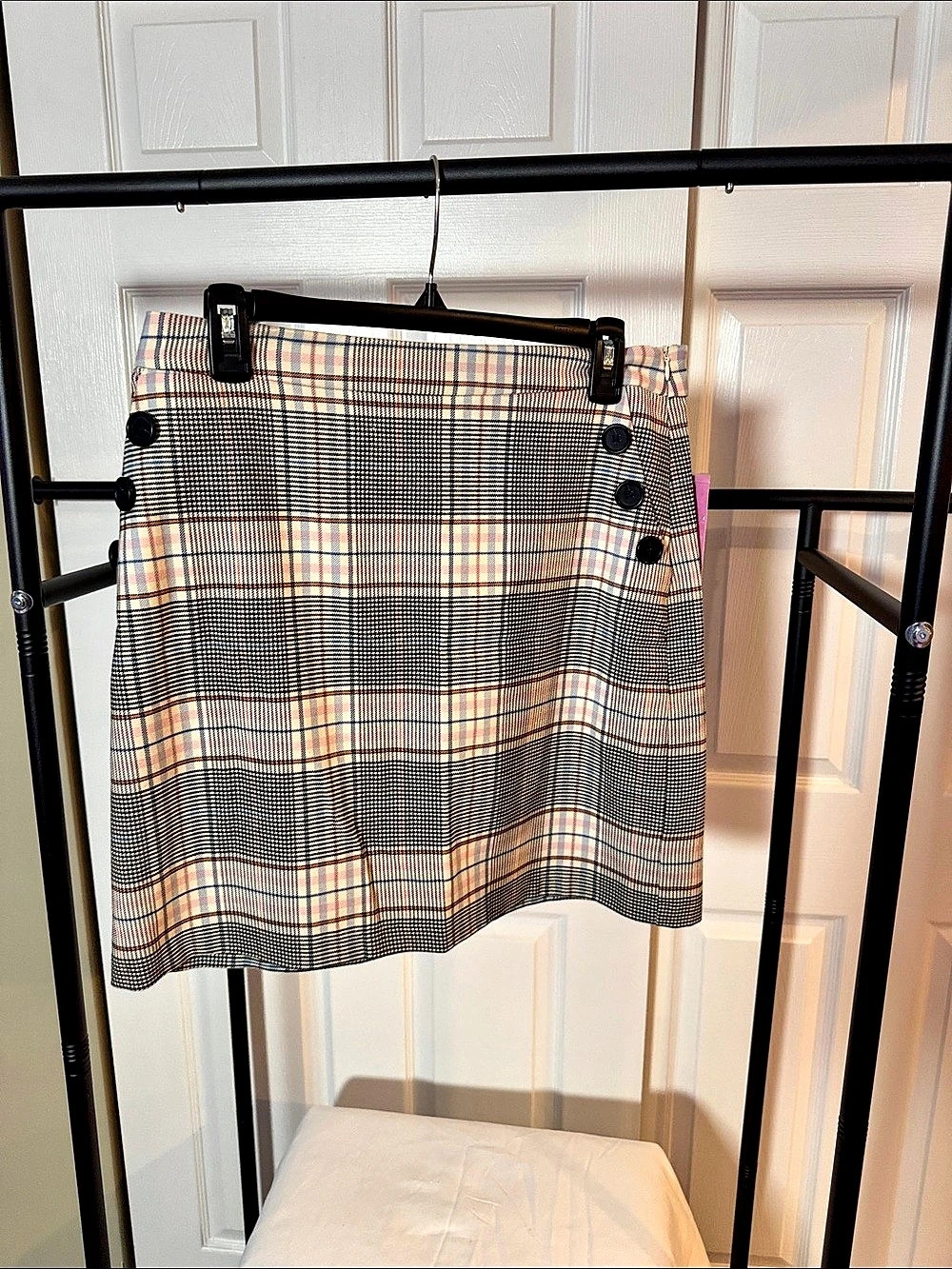 Riley & Rae Plaid Mini Skirt in Pink & Black Size 10 Like New